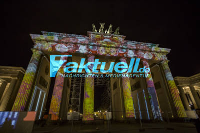 Das Festival of Lights verzaubert Berlin - tausende Besucher bei Eröffnung 