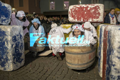 Großer Spaß beim traditionellen Kübelesrennen in Bad Cannstatt