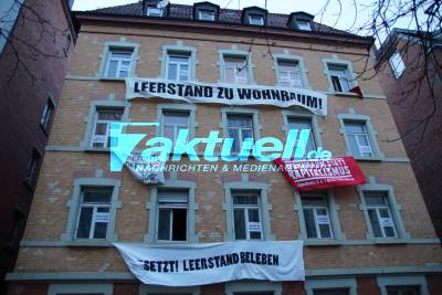 Stuttgart West: Aktivisten besetzen leer stehendes Haus