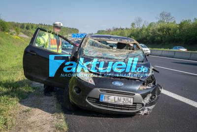 PKW überschlägt sich: Verkehrsunfall auf der BAB 8 bei Rutesheim