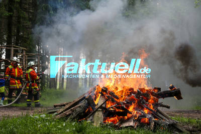 Großangelegte Waldbrandübung in Schlierbach