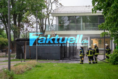 Schuppen brennt ab: Feuer in Abstellschuppen des Kinder- und Familienzentrum Zuffenhausen