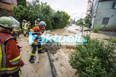 Extremwetter in Ludwigsburg: Remseck-Hochdorf überflutet - Straßen überschwemmt in Affalterbach