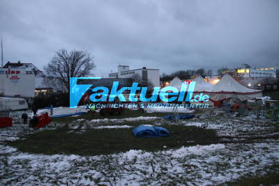 Schneelast: Zirkuszelt von Weihnachtszirkus bricht aufgrund der Schneelast zusammen - 150.000 € Schaden
