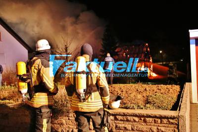 Cottenweiler: Scheune in Vollbrand - Mehrere Feuerwehren im Einsatz