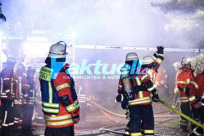 Vollbrand Albvereinshütte in Gundelsheim - Feuerwehr im Großeinsatz - Kriminalpolizei nimmt Ermittlungen auf