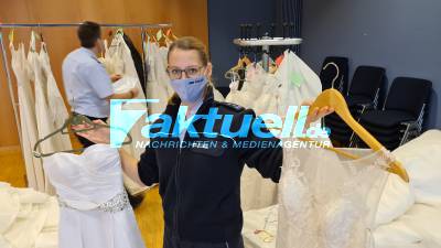 Polizei beschlagnahmt 100 Brautkleider - Nun auf der Suche nach EigentümerInnen