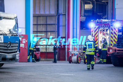 Papierhäcksler in Firmengebäude in Brand geraten
