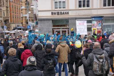 Hände weg von unseren Kinder - Demonstration gegen Impfpflicht für Kinder - 5 O Toene