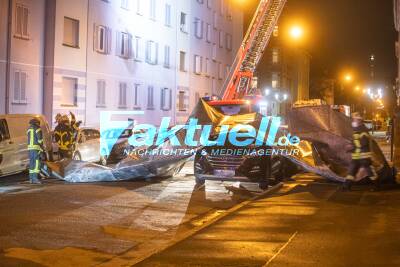 Sturmeinsätze in Stuttgart: Blechdächer begraben Autos - Bäume fallen um - Feuerwehr im Dauereinsatz