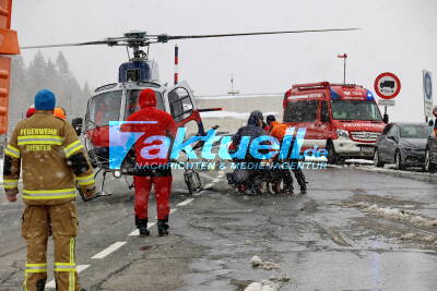 (AT) Skitourengeher am Hochkönig in extrem steilen Gebiet von Lawine überrascht - Rettung mit Hubschraubern und Hunden im Einsatz - zwei Personen verschüttet und gerettet