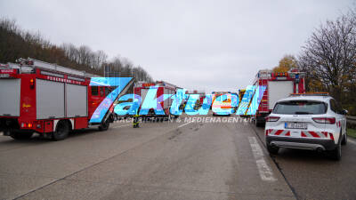Tödlicher LKW Crash auf der A8 - 55 jähriger kracht in Stauende - 4 LKWs aufeinander geschoben - Vollsperrung in Richtung Stuttgart