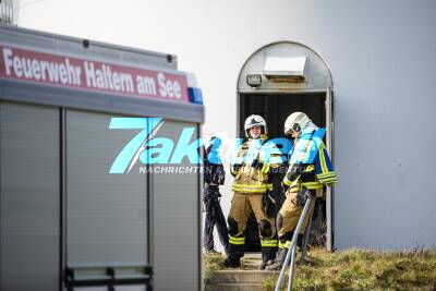 Kurzschluss in Windrad sorgt für großen Feuerwehreinsatz an der Sythener Straße - 3 Mitarbeiter Atmen Rauchgase - Feuer konnte mit Feurlöscher von den Arbeitern rechtzeitig gelöscht werden