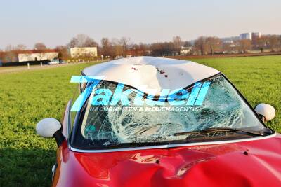 Horrorunfall - 82-Jähriger übersieht mit seinem Fahrrad eine Mini-Fahrerin und wird erfasst - Zweiradfahrer verstirbt