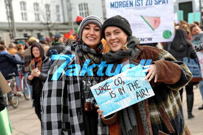 Weltweiter Aktionstag von Friday for Future auch in Salzburg: Große Demo in Salzburg bis zu 1.000 DemonstrantInnen