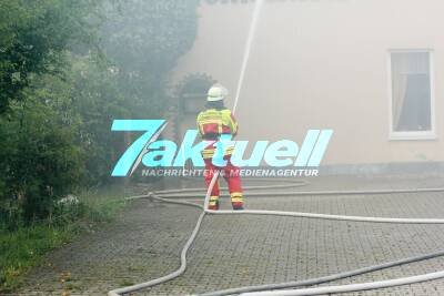 Gast bemerkt Dachstockbrand im Gasthof
