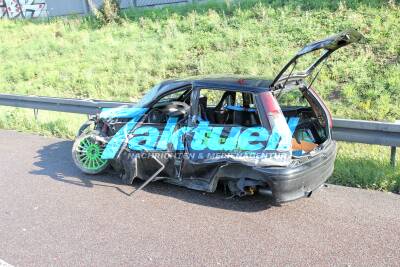 PKW-Fahrer kracht mit Vollgas auf A8 in Leitplanke - Fahrer schwer verletzt