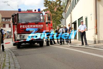 Sattelzug übersieht Fahrradfahrerin - Frau wird vom Laster mitgeschleift und getötet