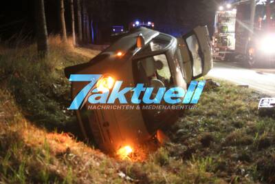 Vermutlich ein Raser verursacht Unfall und flüchtet - verletzte Mutter kam in Klinik