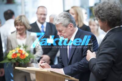 Bundespräsident Joachim Gauck besucht Ritter Energie und Umwelttechnik in Dettenhausen
