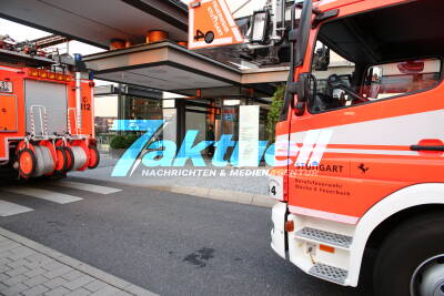 Zimmerbrand im Robert-Bosch Krankenhaus - Stuttgarter Feuerwehr im Großeinsatz