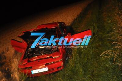 Zwei schwer- und eine lebensgefährlich Verletzte bei Verkehrsunfall am Ackermannkreisel