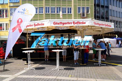 Aidshilfe Hocketse auf dem Stuttgarter Marktplatz