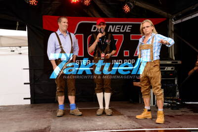 Trachtentag auf dem Esslinger Zwiebelfest: Modeschau mit Krüger Dirndl