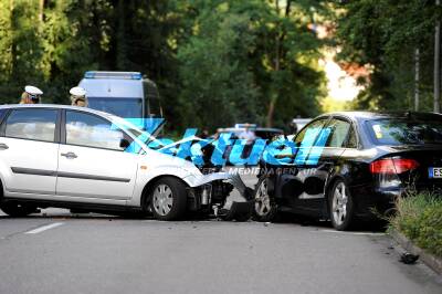 Schwerer Verkehrsunfall auf Heumadener Straße