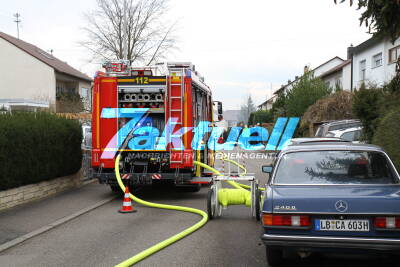 Brand in einem Einfamilienhaus in Benningen - eine Person wird dabei verletzt