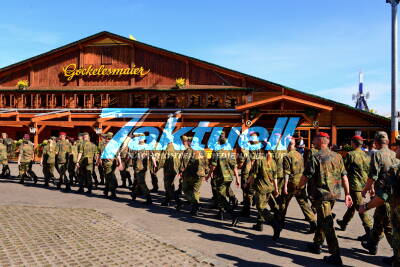 Cannstatter Wasen 2014: NATO - Biermanöver mit über 3200 Soldaten