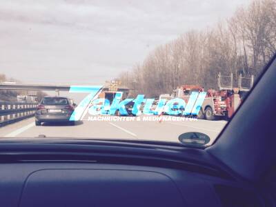 LKW Unfall auf der A8 bei Wendlingen - Berufsverkehr kommt ins Stocken
