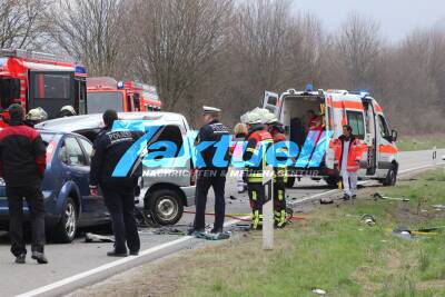 Überhol-Crash auf B28 bei Dettingen/Erms – drei Fahrzeuge und vier teils schwer Verletzte