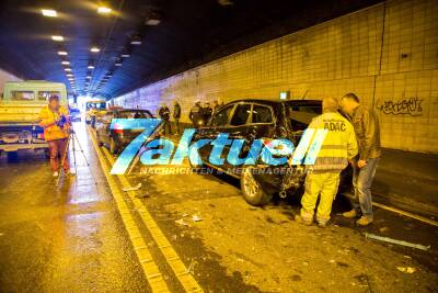 Klein-LKW kracht in Stauende im Wagenburgtunnel - Vollsperrung und 5 Verletzte