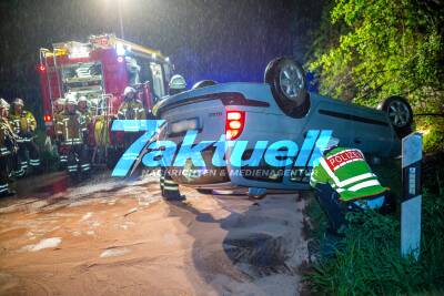 Alkoholunfall am 1. Mai - Fahrzeug überschlagt sich aufgrund von Alkohol und nicht angepasster Geschwindigkeit
