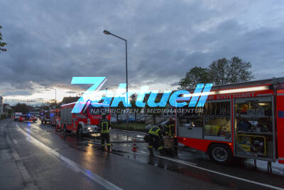 Brand in Bürocontainer bei Autohändler neben JET-Tankstelle in S-Zuffenhausen
