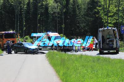 Von Waldweg auf B312 bei Pfronstetten abgebogen – Schwerer Zusammenstoß mit drei Schwerverletzten