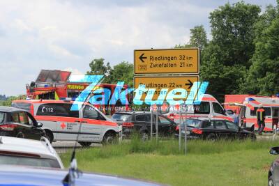 Wieder Frontalzusammenstoß mit fünf Verletzten (3x schwer) auf der B312 bei Hohenstein-Bernloch – Family-Van gegen Kleinwagen