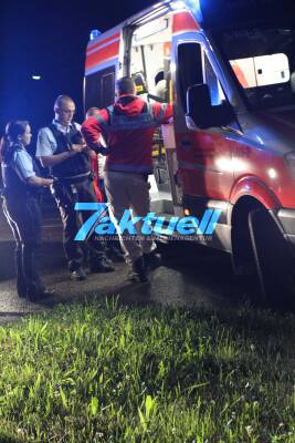 Alkoholisierter Autofahrer überfährt Stein und überschlägt sich