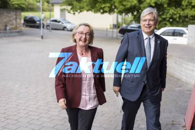 Podiumsdiskussion mit Wissenschaftsministerin Theresia Bauer zur Situation des akademischen Mittelbaus