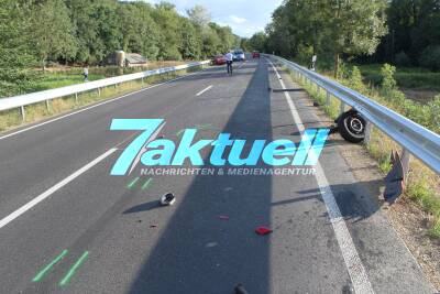 Audifahrer kommt auf Gegenfahrbahn, prallt mit Opel Corsa zusammen