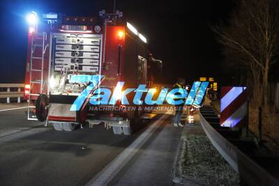 Schwerer Verkehrsunfall auf der B27 in Richtung Tübingen - 3 Verletzte und Hoher Sachschaden !