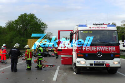 Schwerer Verkehrsunfall auf A5 Karlsruhe Richtung Bruchsal höhe Weingarten, mehrere FZ beteiligt