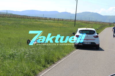 Tödlicher Unfall überschattet Oldtimer-Rallye: Beifahrerin aus Motorradbeiwagen geschleudert und getötet, Fahrer verletzt