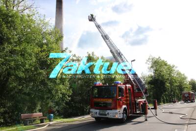 Zwei Teenager legten mutmaßlich Großbrand in ehemaliger Fabrik in Dettingen/Erms