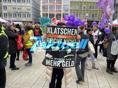 Internationaler Frauentag - Mehrere tausend Teilnehmer bei Kundgebung in Stuttgart - 5 O Töne
