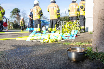 Hühnchen auf dem Herd verursacht Einsatz von Feuerwehr und Rettungsdienst