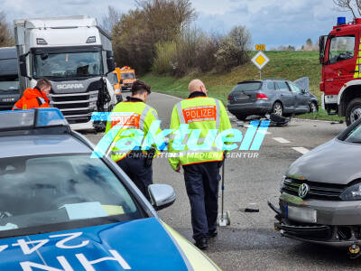 Schwerer Unfall an der B293 Auffahrt Eppingen West - eine Person schwer verletzt 