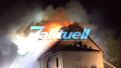 Nächtlicher Großeinsatz bei Grimma - Mehrere Gebäude von Dreiseitenhof abgebrannt