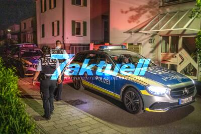 Bruder erstochen: 27-Jähriger tötet jüngeren Bruder in elterlicher Wohnung - Polizei nimmt Täter fest